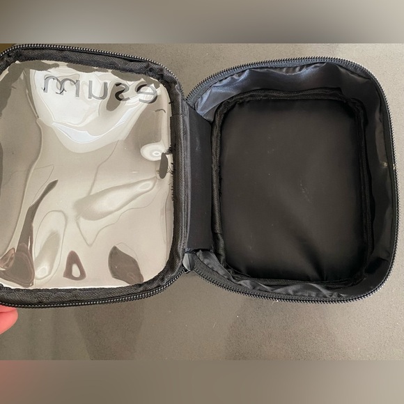 Esum Make Up Bag - Picture 12 of 15